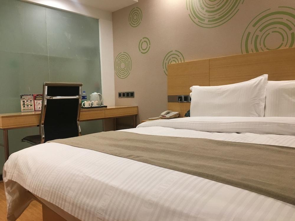 Greentree Inn Shanghai Hongqiao Airport Apartment Hotel מראה חיצוני תמונה