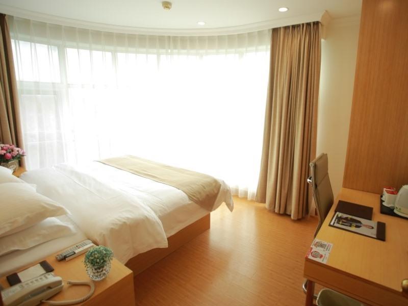 Greentree Inn Shanghai Hongqiao Airport Apartment Hotel מראה חיצוני תמונה