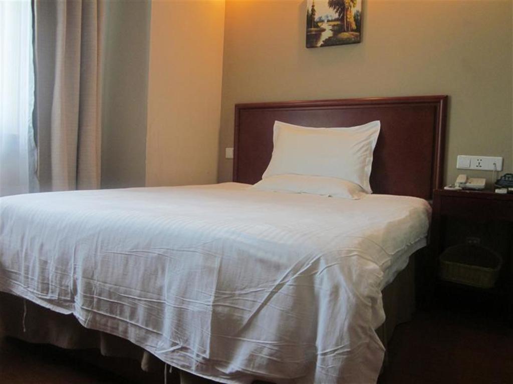 Greentree Inn Shanghai Hongqiao Airport Apartment Hotel מראה חיצוני תמונה